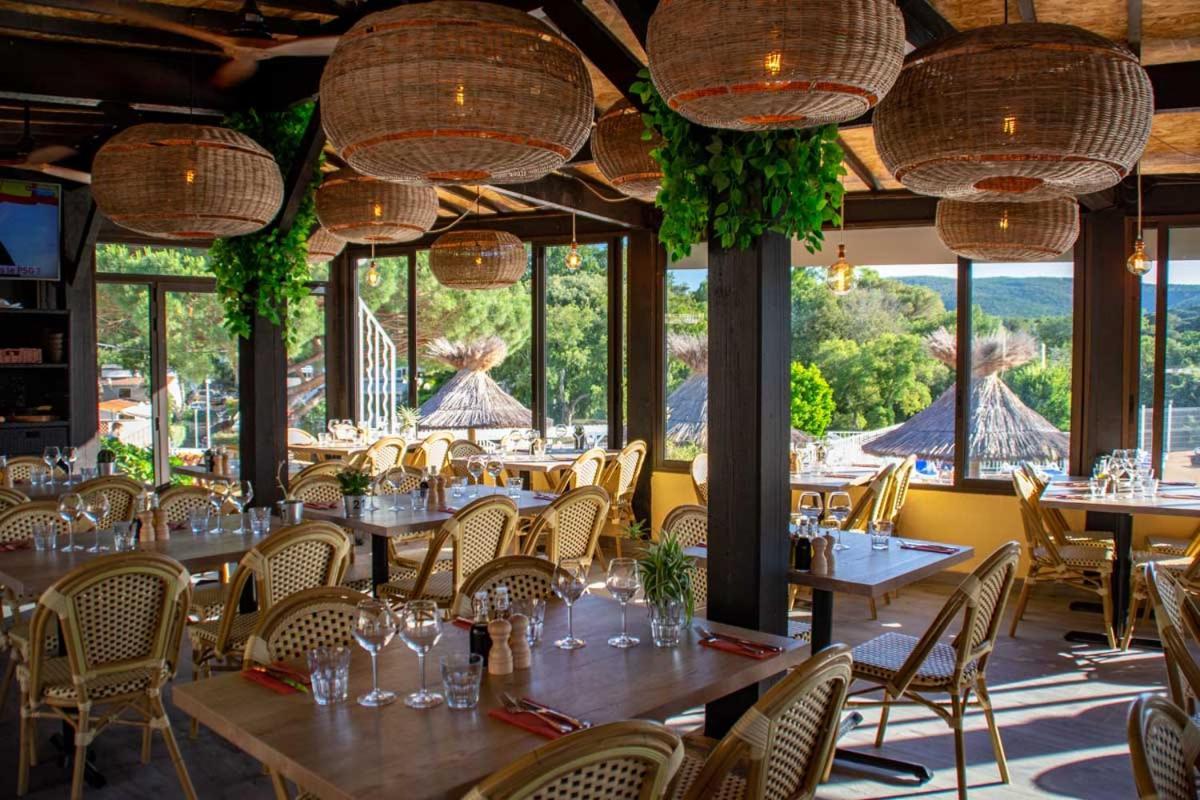 Bungalow Luxe 3 Chambres Surplombant Le Golf De St Tropez Gassin Zewnętrze zdjęcie